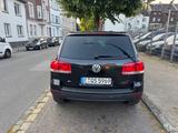 Volkswagen Touareg V6/Automatik/Leder - Volkswagen Touareg aus 2005: V6