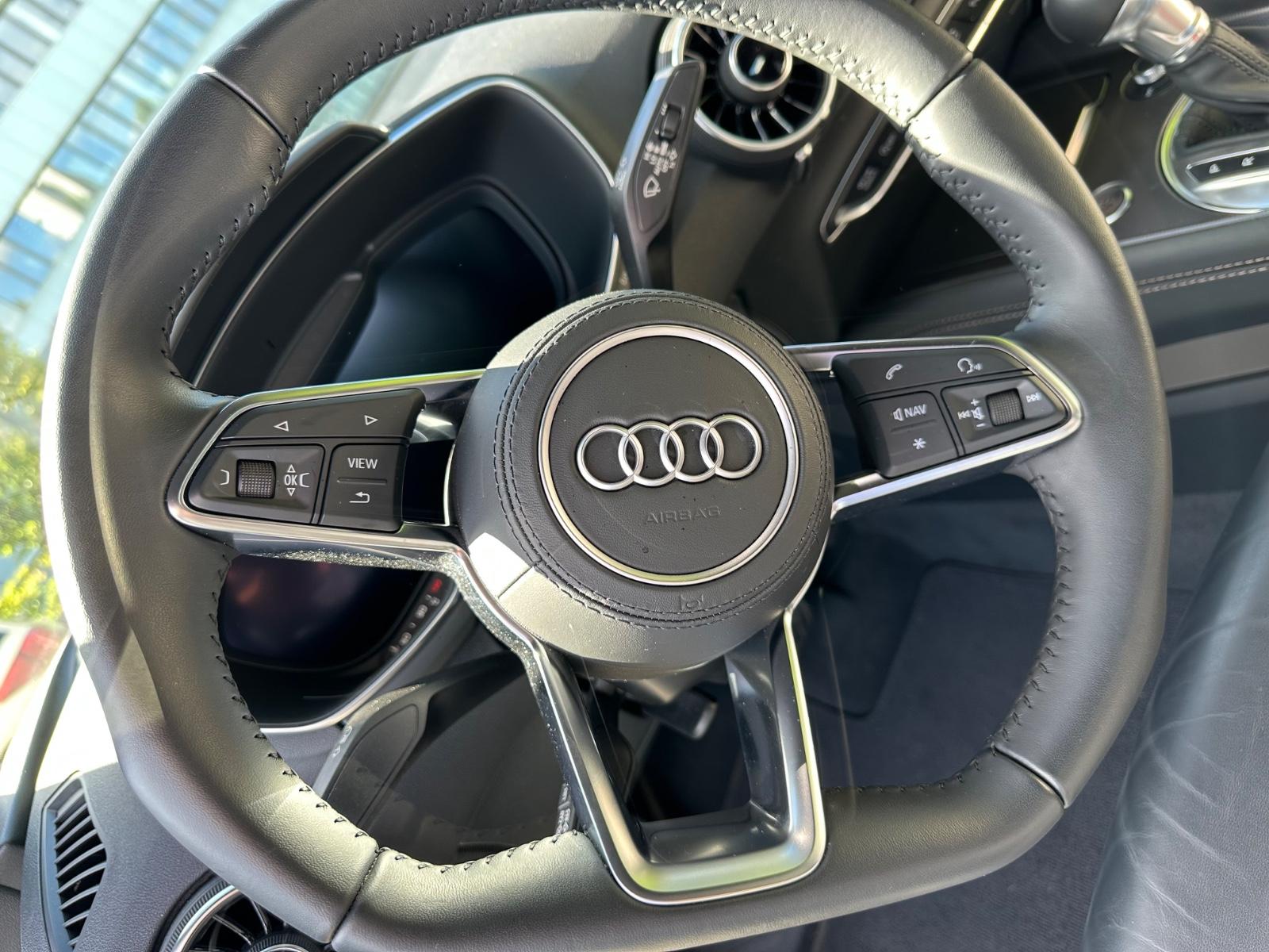 Audi TT 40 TFSI S tronic Roadster -Bronze Selection 