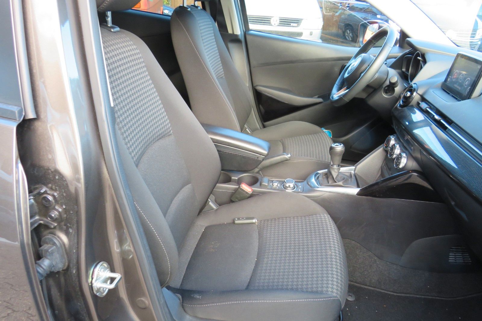 Fahrzeugabbildung Mazda KIZOKU KLIMA TELVOR PDC ALU SITZHEIZUNG u.v.m.