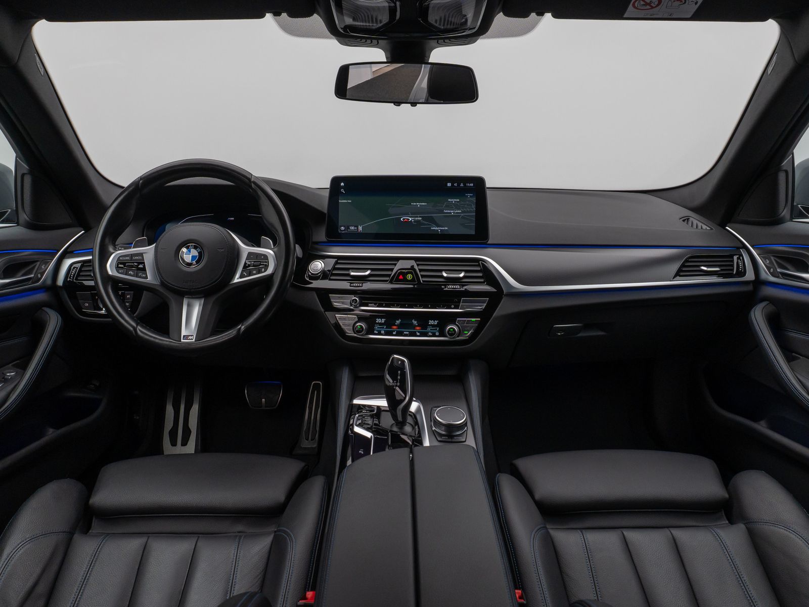 Fahrzeugabbildung BMW 530d M Sport Kamera Laser HUD DAB HiFi Komfort