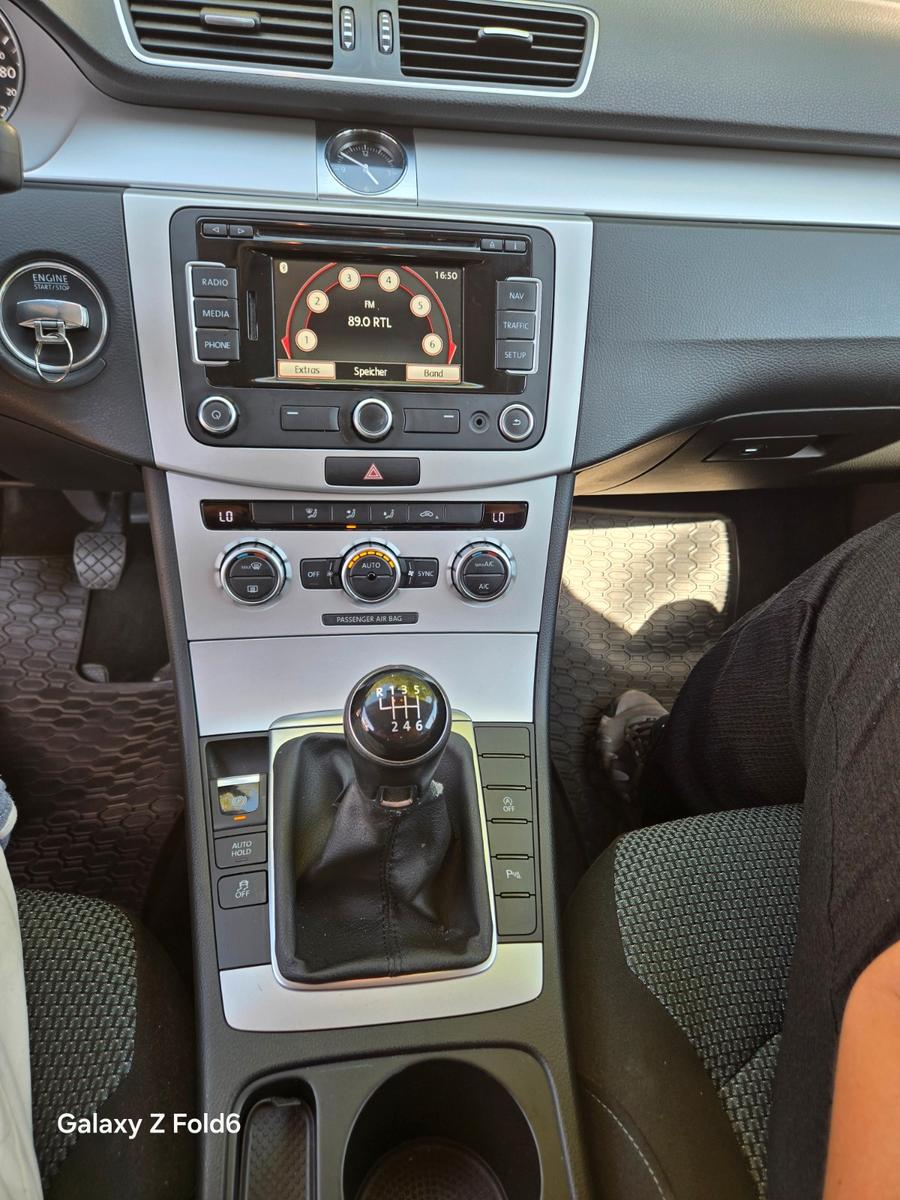 Volkswagen Passat 2014 — photo 12