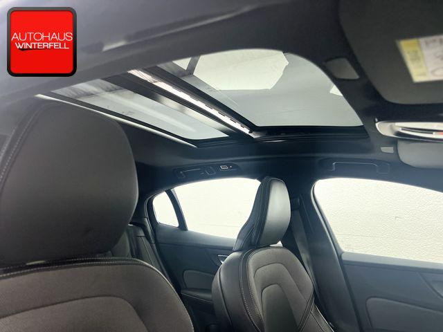 Volvo S60 T8 AWD PLUS DARK RECH PANO+360+MEMO+STANDHZG