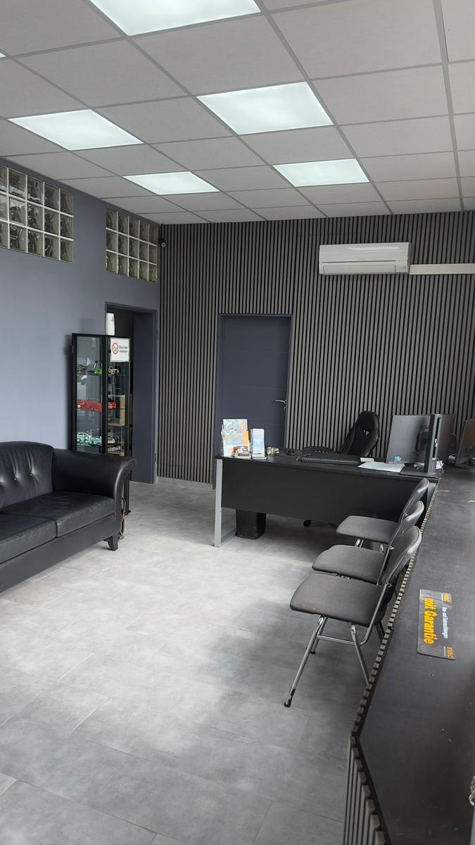 showroom-image-bottom