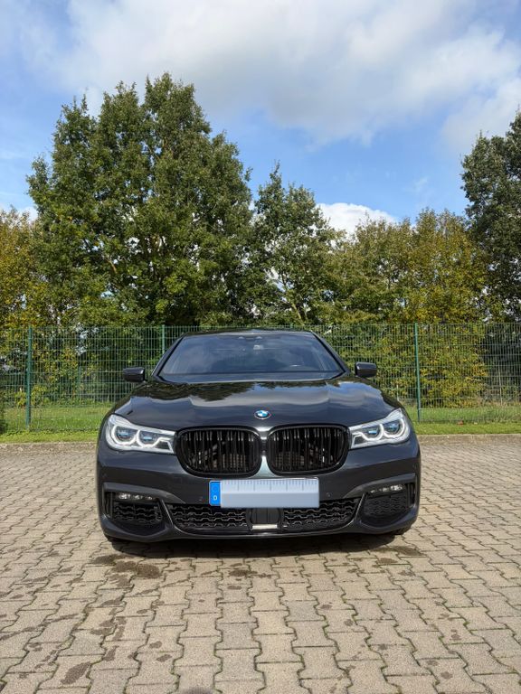 Image of BMW 750