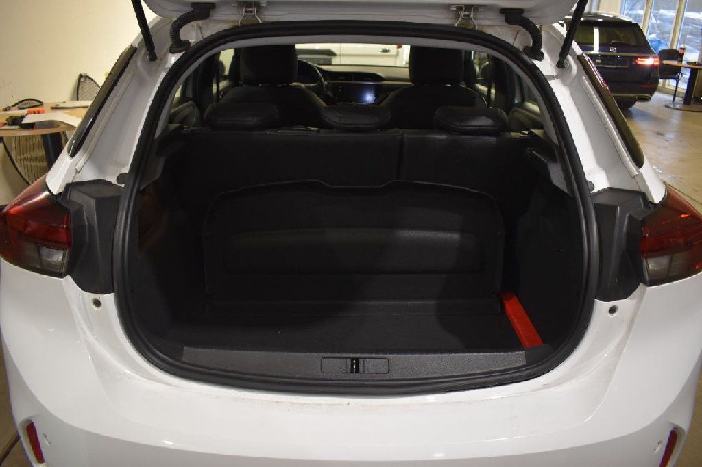 Fahrzeugabbildung Opel Corsa F Elegance 1.5 D DAB GRA Navi LED SHZ PDC
