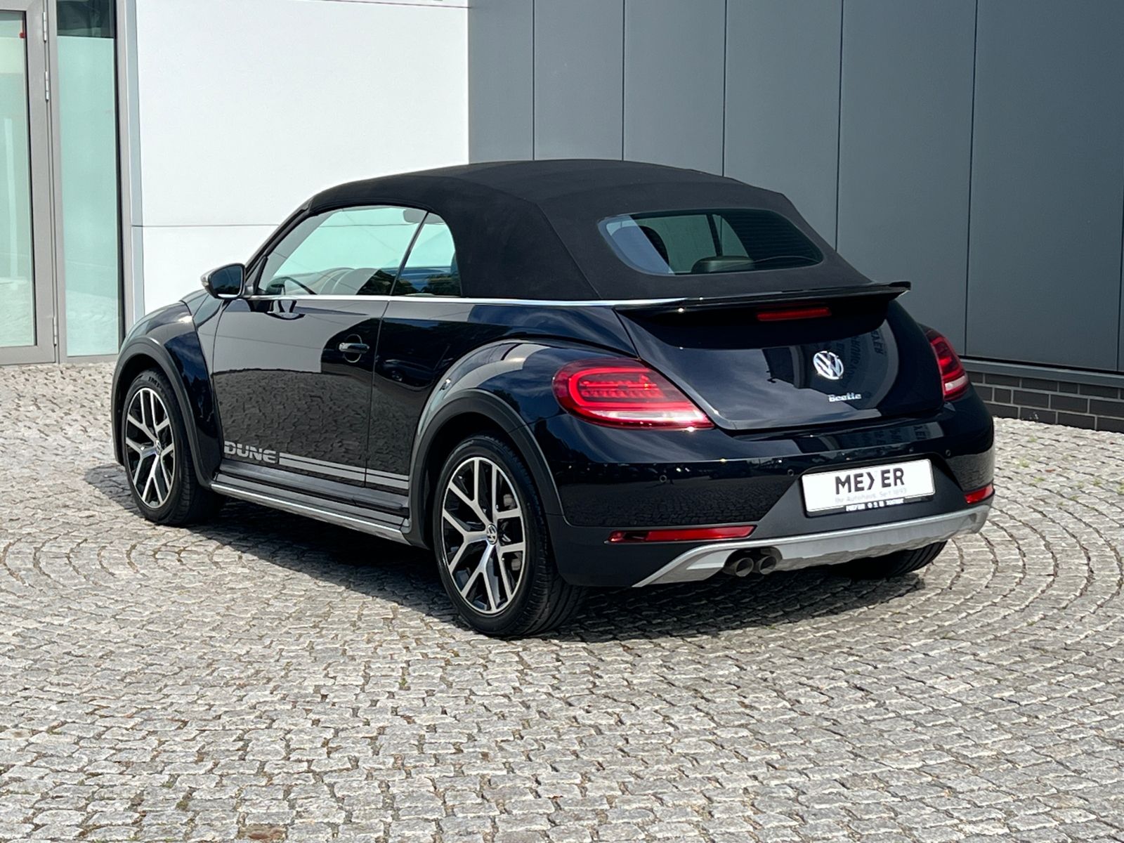 Fahrzeugabbildung Volkswagen Beetle Cabrio Dune 2.0 TDI DSG *Xenon, Navi, Sit