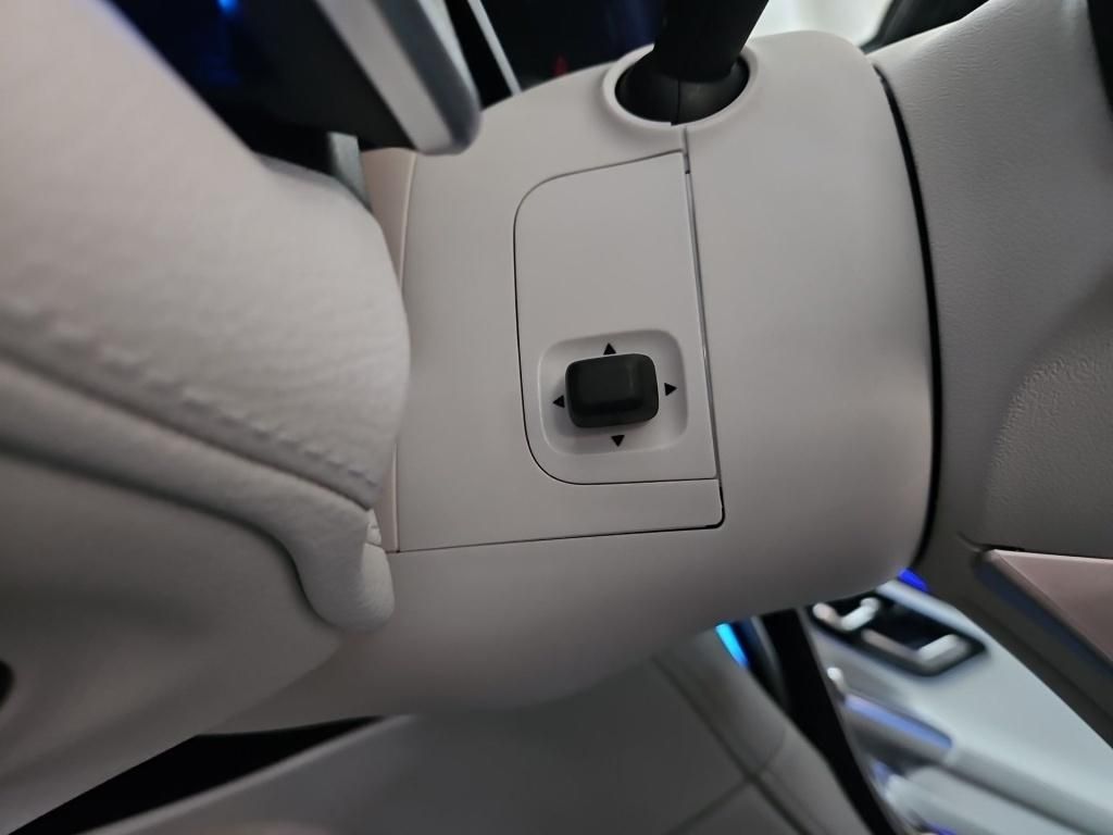 Fahrzeugabbildung Mercedes-Benz EQE 300 Avantg. Sitzklima Burm.3D Memo 360° LED