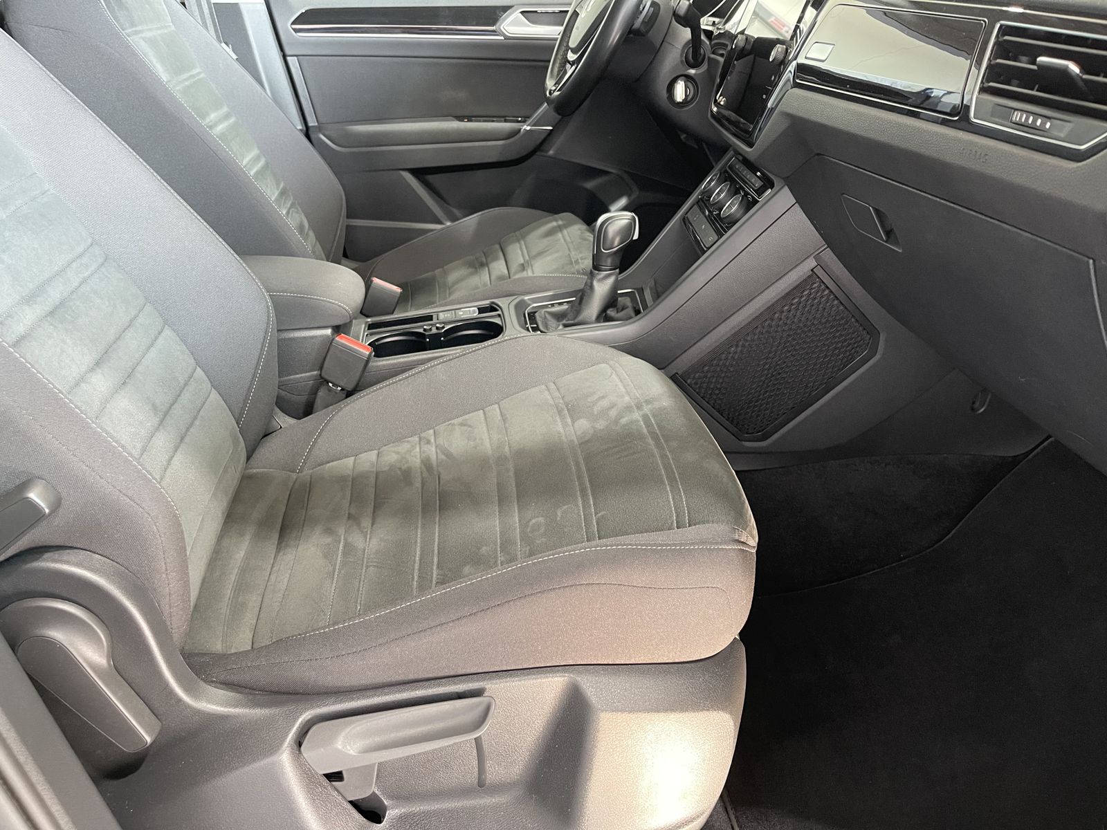 Fahrzeugabbildung Volkswagen Touran Highline 2.0 TDI*LED*ACC*AHK*Navi*