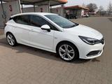 Opel Astra Dynamic - Opel Astra mit Benzin-Antrieb: Kleinwagen