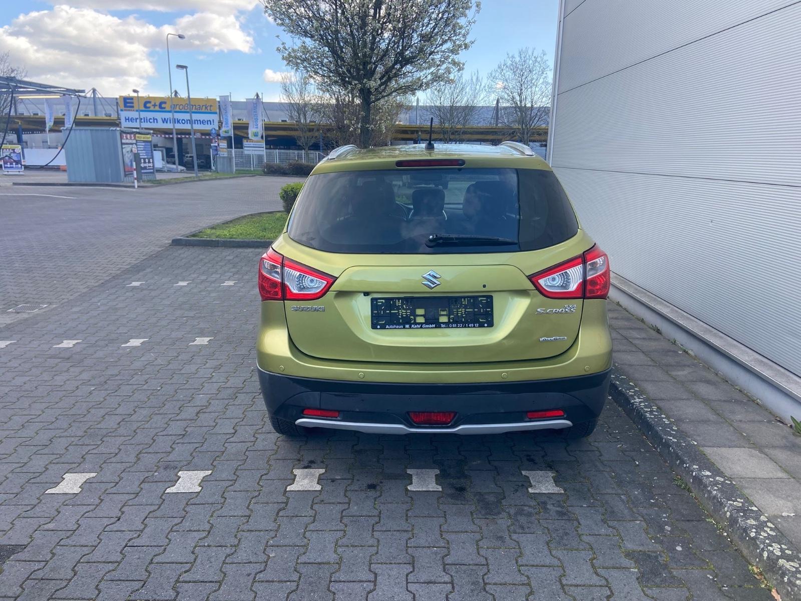 Suzuki SX4 Comfort + 4x4 Navi Kamera Tüv Neu Leder!!!