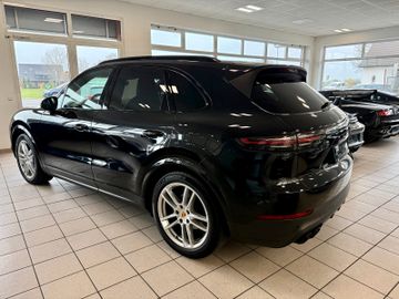 Porsche Cayenne - 3
