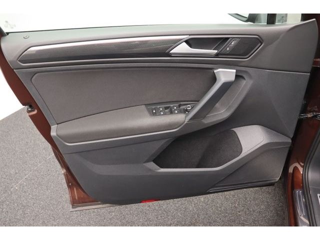 Fahrzeugabbildung Volkswagen Tiguan 1.5 DSG Life ACC LED Apple CarPlay