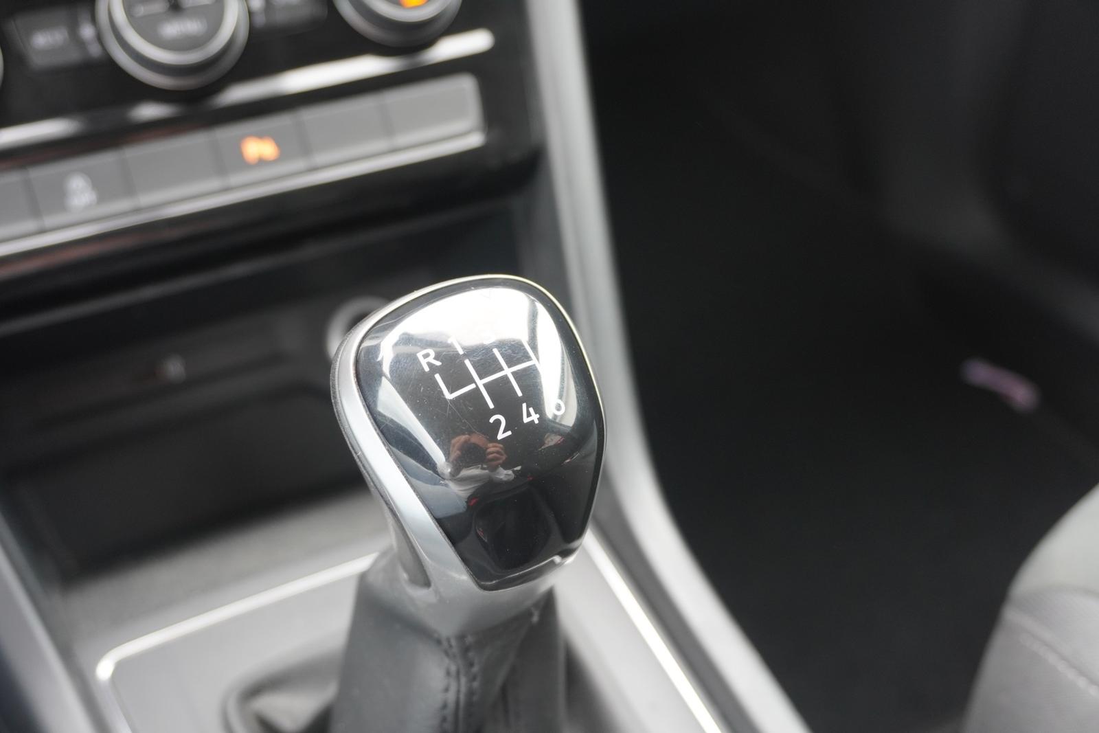 Volkswagen Touran 1.5 16V TSI R-Line LED Navi Kamera AHK, миниатюра 22