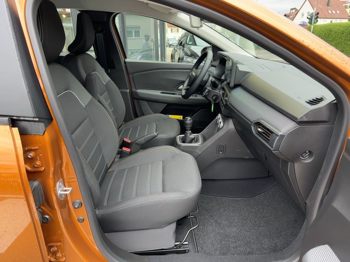 Fahrzeugabbildung Dacia Sandero Stepway Expression TCe90 Navi Kamera SHZ