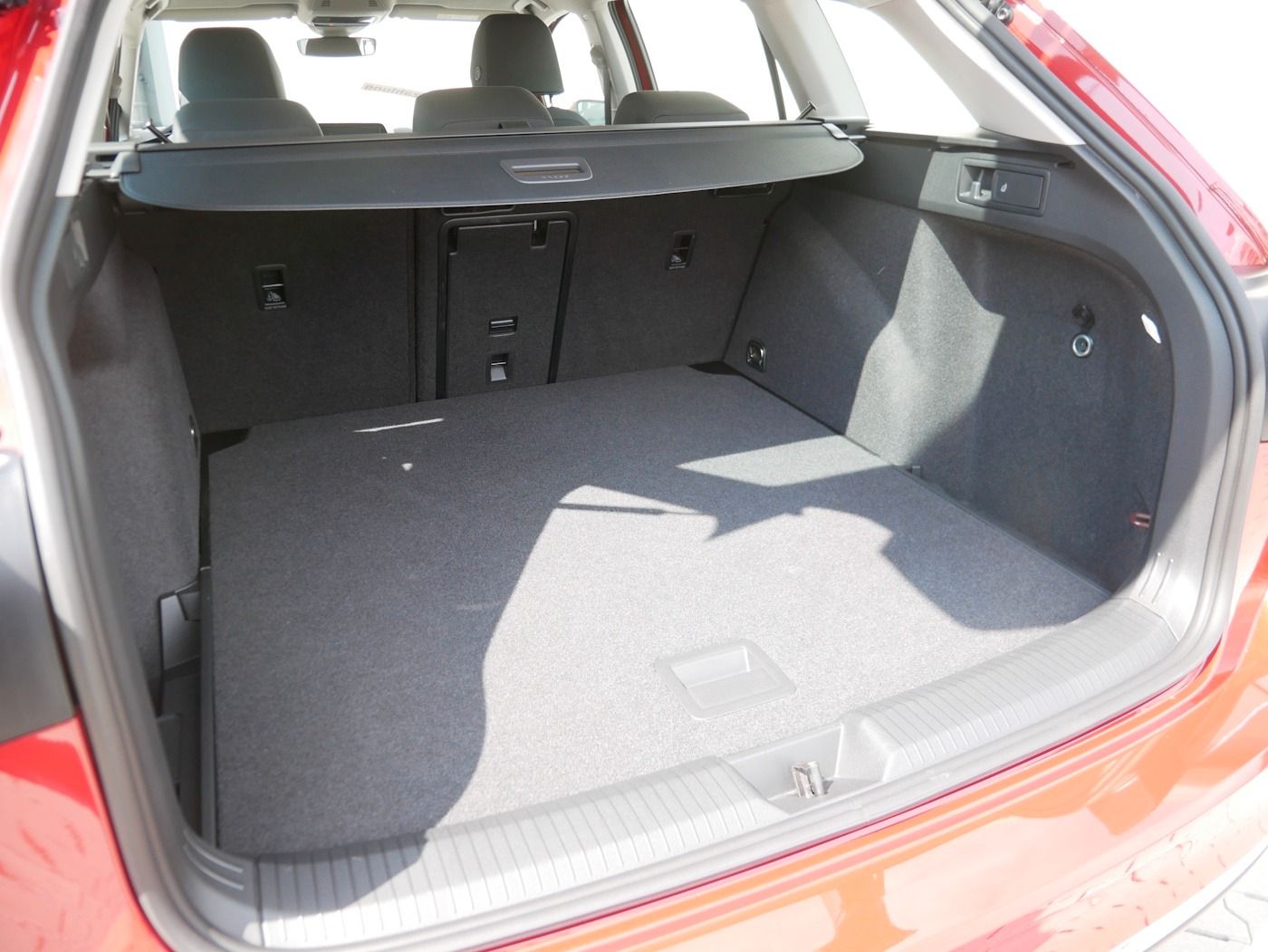 Fahrzeugabbildung Volkswagen Golf -VIII Variant 2.0 Life NEU42T ACC Standheiz