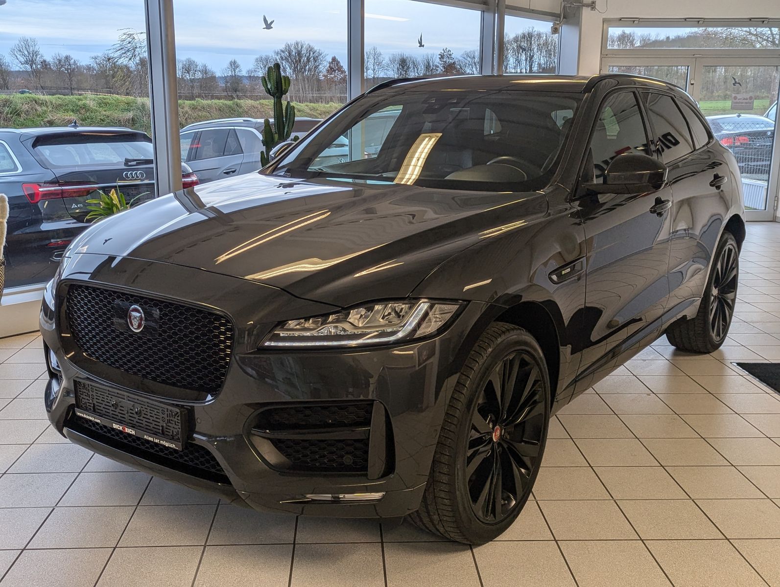 Fahrzeugabbildung Jaguar F-PACE R-Sport AWD Black LED+ PanoACC 22"