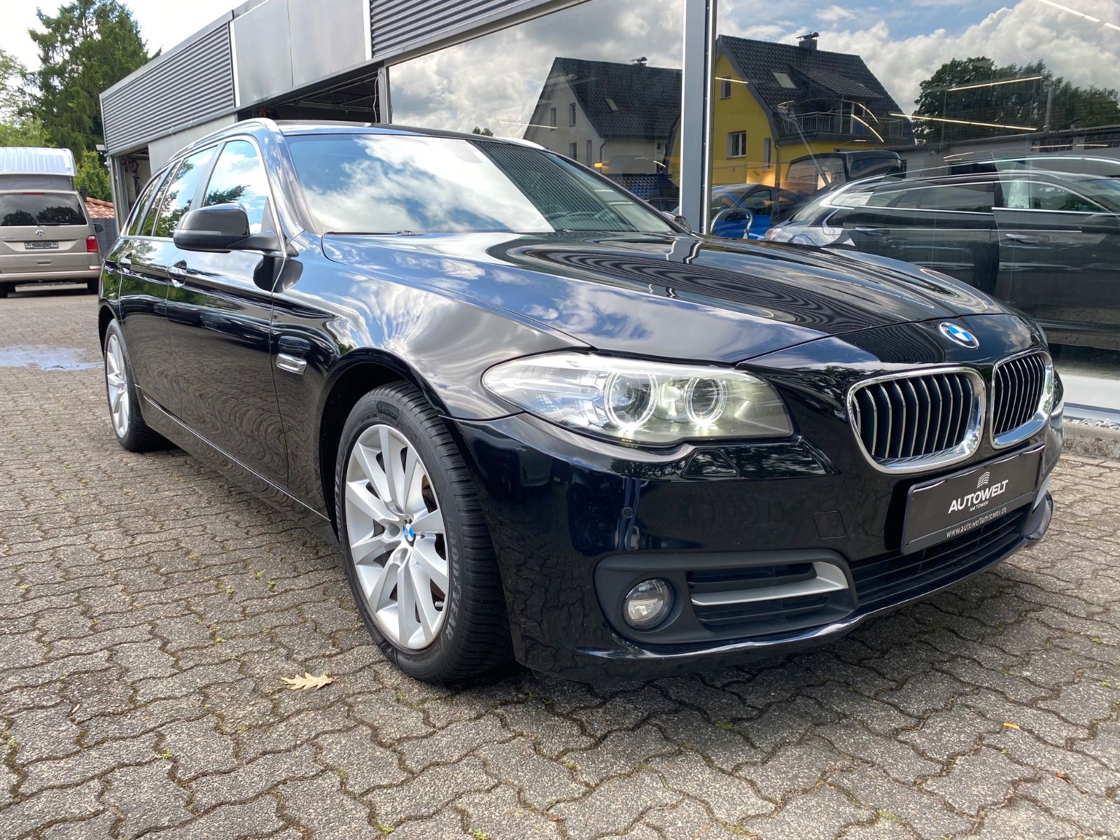 BMW 528