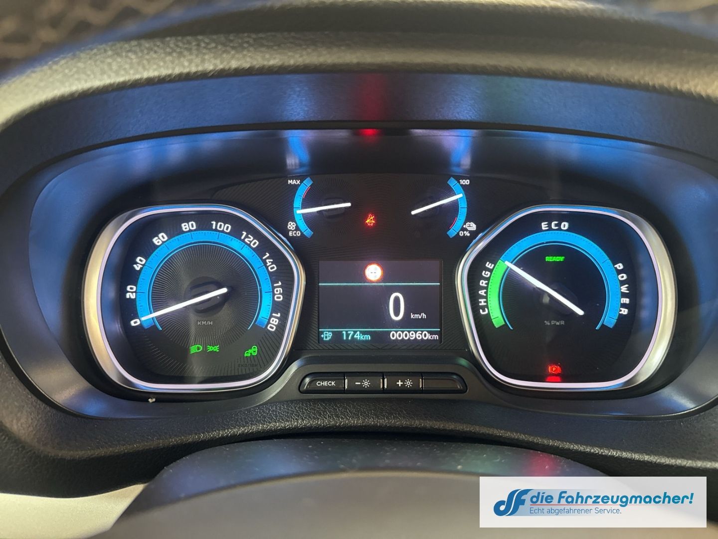 Fahrzeugabbildung Opel Vivaro Kasten -e Elegance L Navi Apple CarPlay A