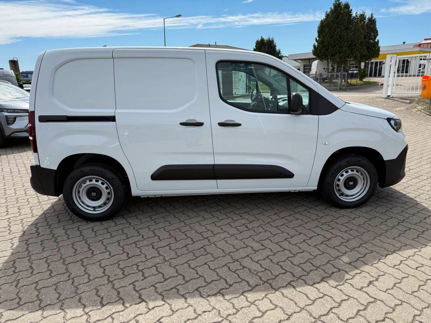 Fahrzeugabbildung Fiat Doblo M