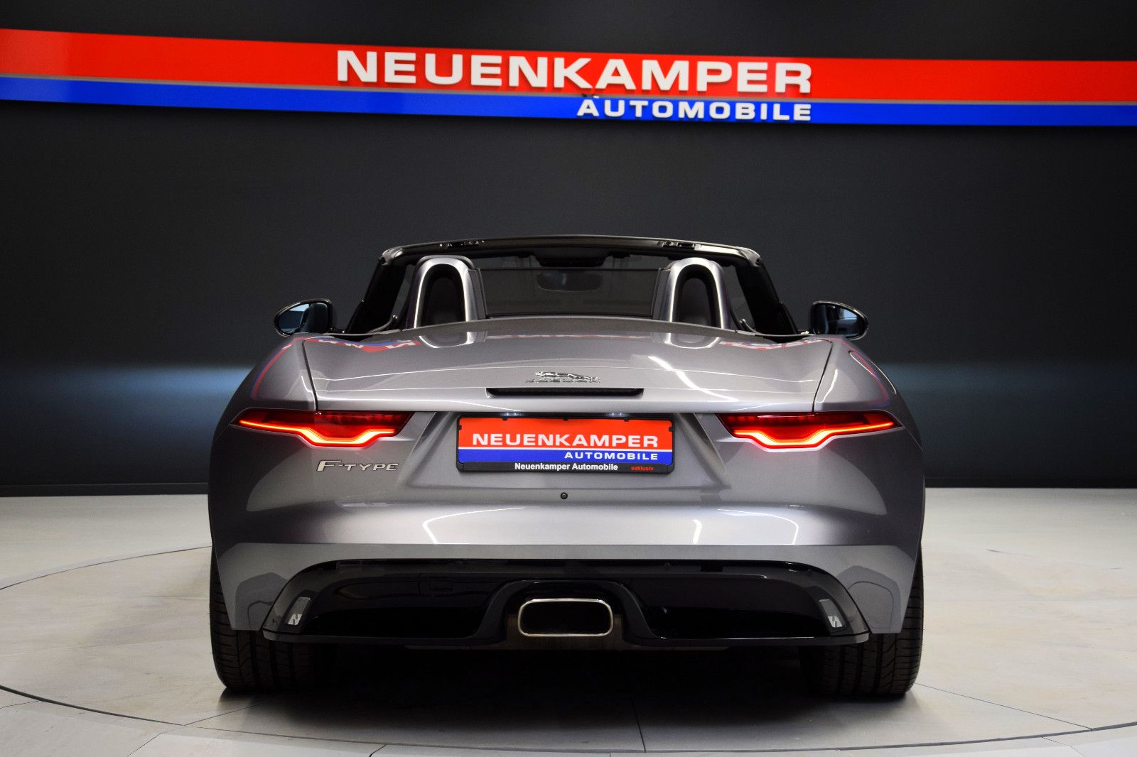 Fahrzeugabbildung Jaguar F-Type Cabriolet R-Dynamic Perf.AGA Temp. Kamera