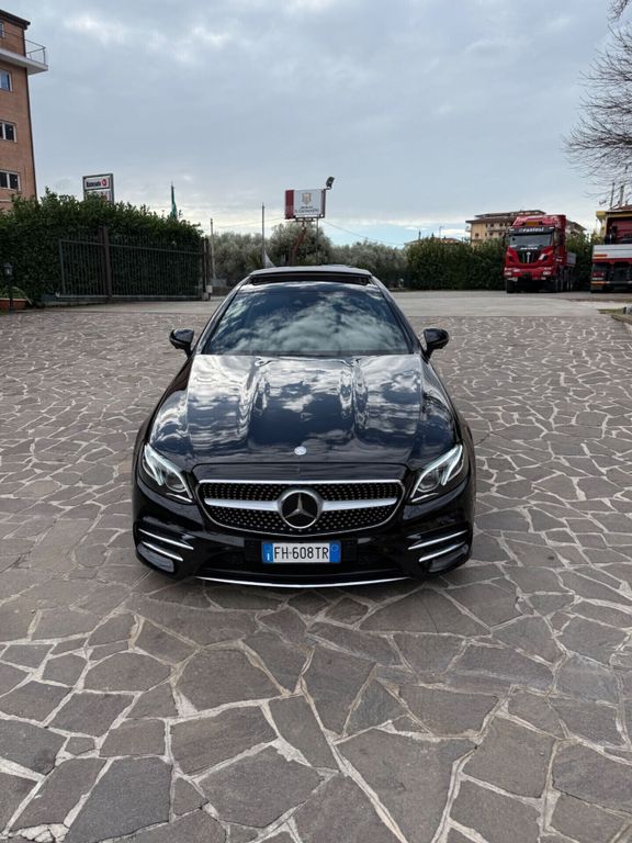 Image of Mercedes-Benz E 220