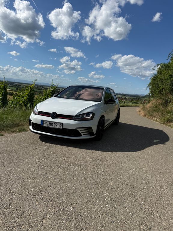 Image of Volkswagen Golf