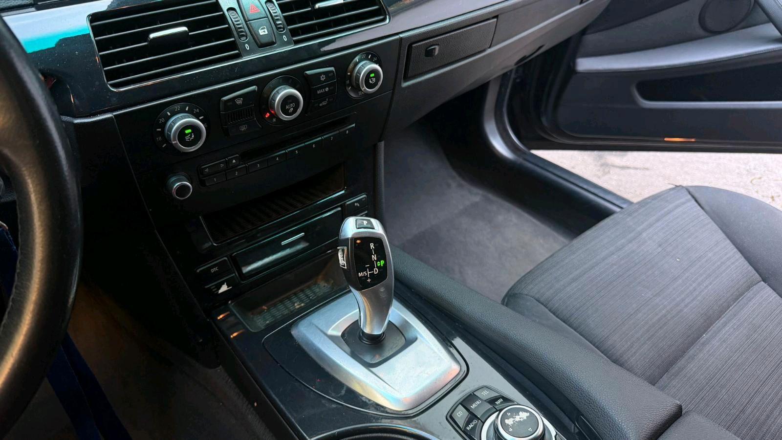 BMW 520 2010 — photo 9