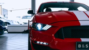 Ford Mustang - 4