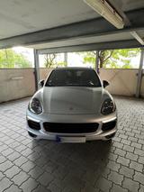 Porsche Cayenne S Facelift Vollauslastung  - Porsche Gebrauchtwagen in Fürth