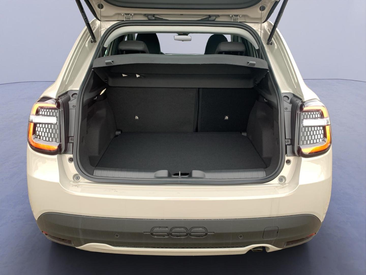 Fiat 600 1.2 Hybrid Business Edition Kamera AppleCarP