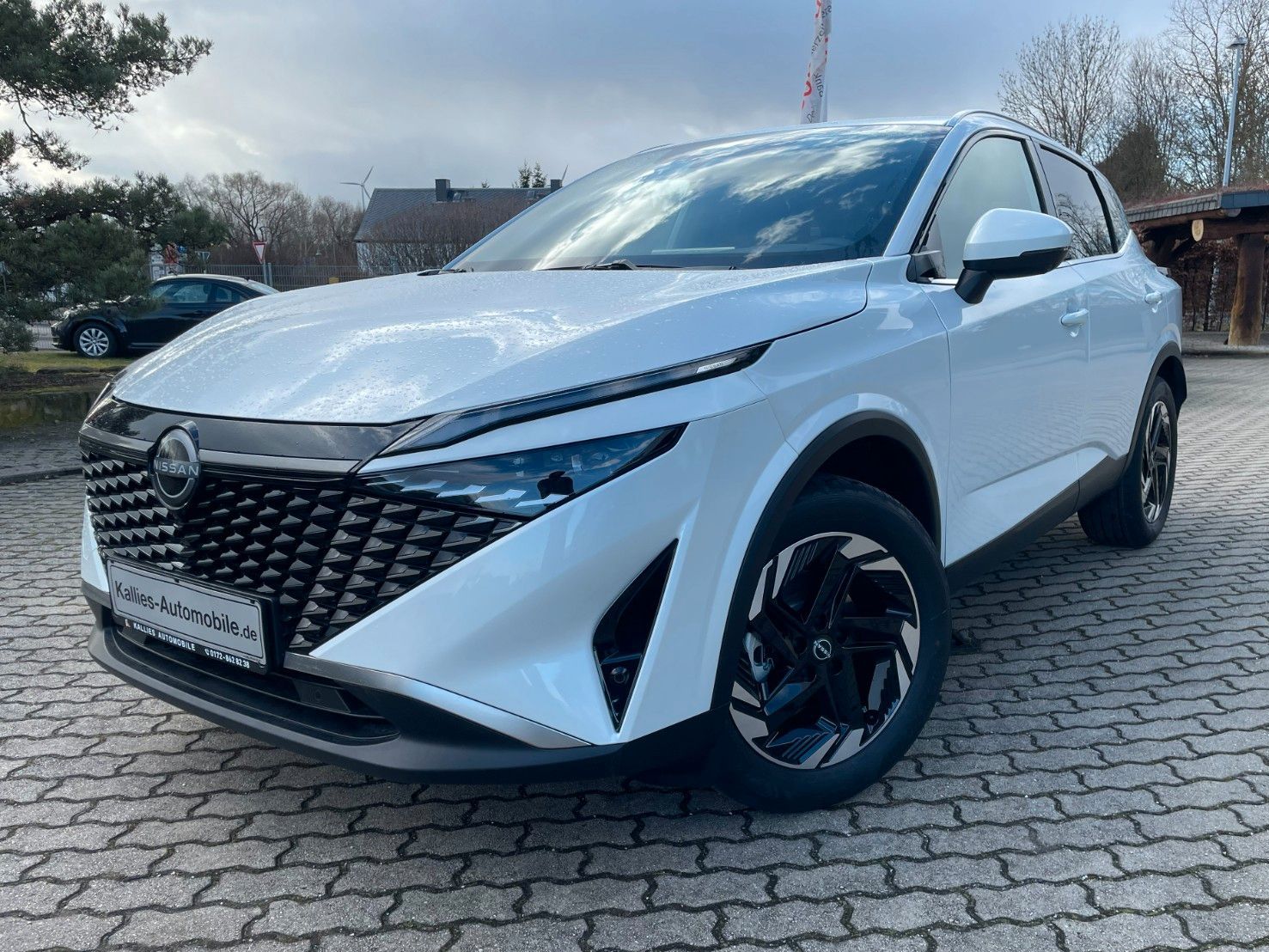 Fahrzeugabbildung Nissan Qashqai 1.3 DIG-T MHEV AT N-Connecta WINTERPAKET