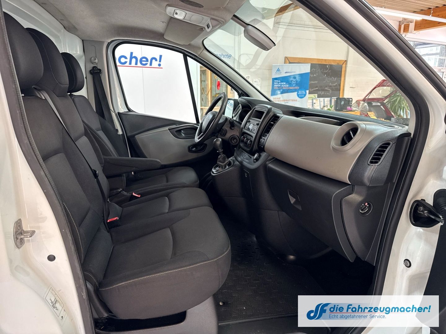 Fahrzeugabbildung Renault Trafic Kasten L2H1 2,9t Komfort AHK PDC *EXPORT