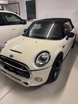 MINI Cooper S Cabriolet  - weiße MINI Cooper S Cabrio