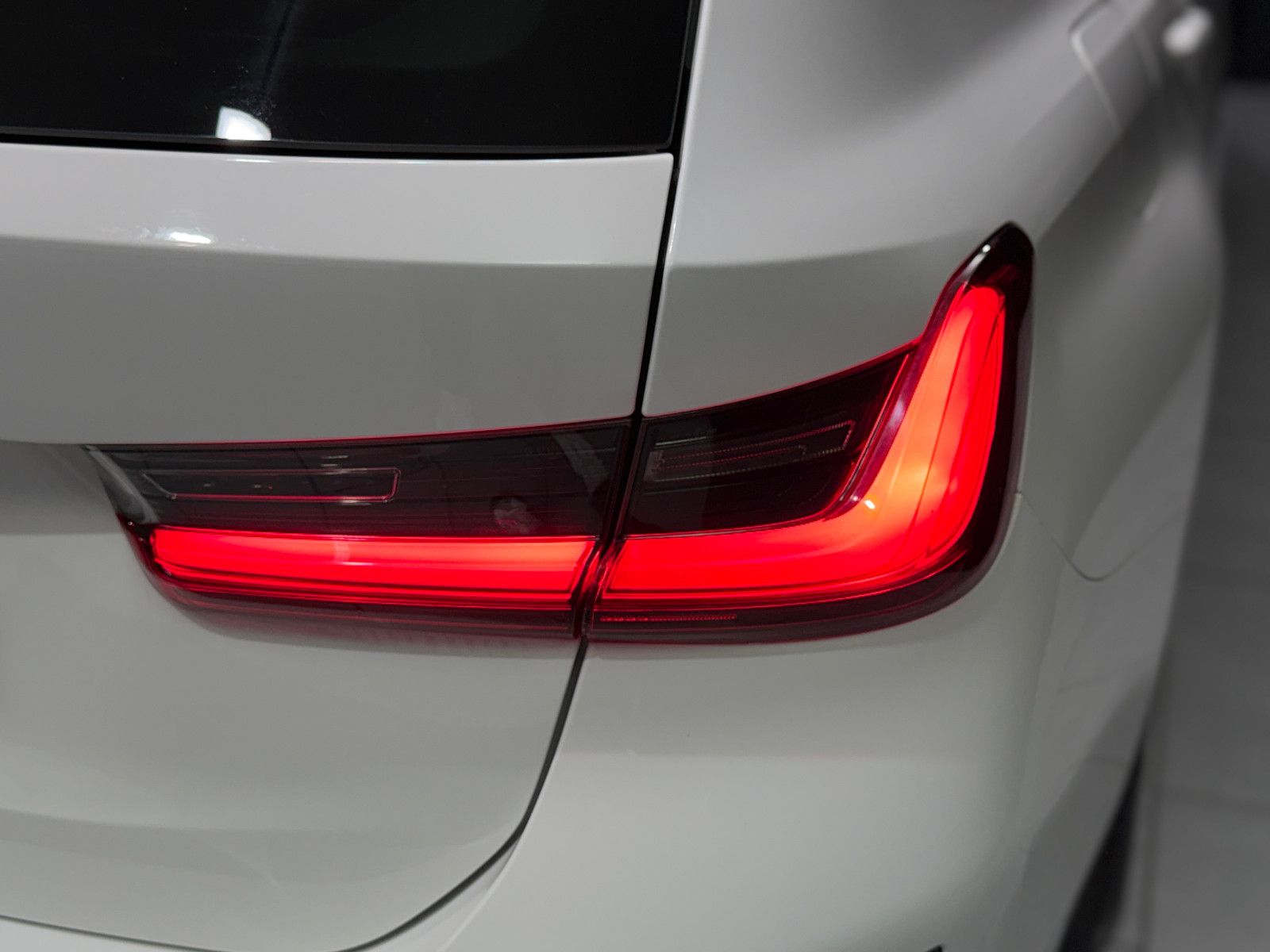 Fahrzeugabbildung BMW M340i xDrive Touring LCI |H/K|360°|PANO|HuD