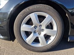 Fahrzeugabbildung Audi A6 Avant 2.0 TDI ultra S-Line Navi Xenon PDC RFK