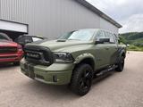 Dodge RAM 1500 HEMI 5.7L CREW CAB SPORT HOCH & BREIT - Dodge RAM: Grün