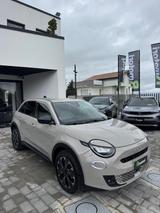 Fiat 600 HYBRID LA PRIMA - mit Hybrid-Antrieb: Beige, Kleinwagen
