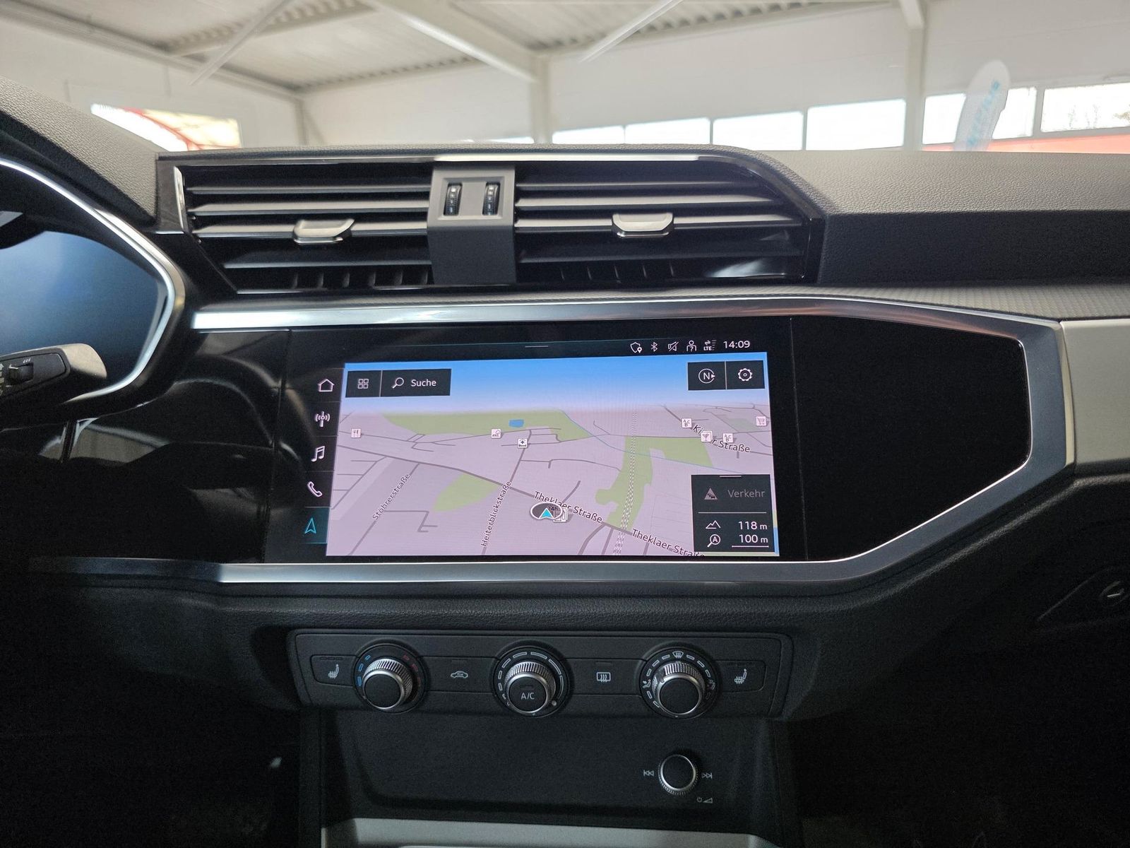 Fahrzeugabbildung Audi Q3 35 TDI DSG/Navi/DAB/Totwinkel/VZE