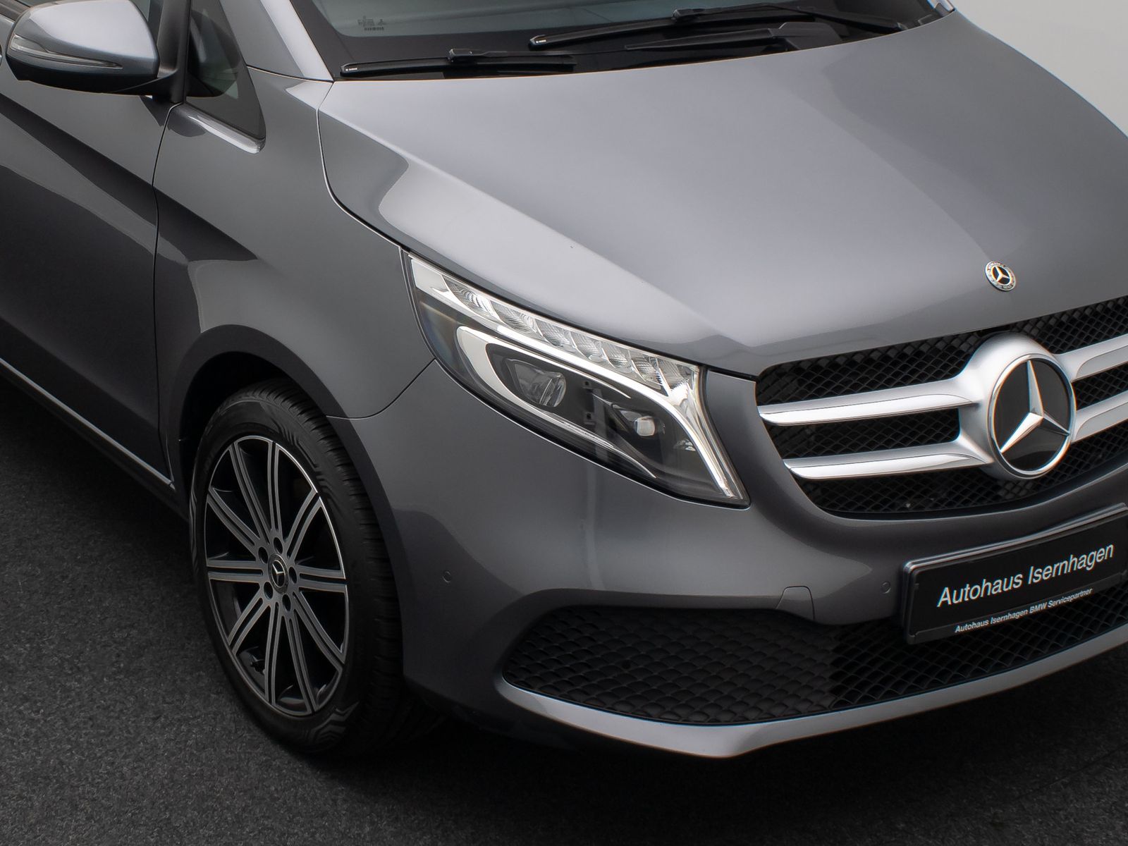 Fahrzeugabbildung Mercedes-Benz V 250 ACC Kamera Burmester AHK TischPaket 19Zoll