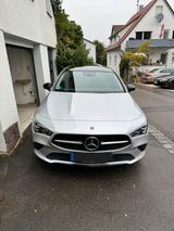 Mercedes-Benz CLA 250e | Plug-in Hyb | Scheckheft | Unfallfrei - silberne Mercedes-Benz CLA 250 Shooting Brake