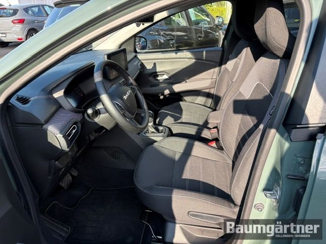 Fahrzeugabbildung Dacia Jogger Expression Hybrid 140 PDC/Winter-P/Deutsc - mit KI generiert/bearbeitet