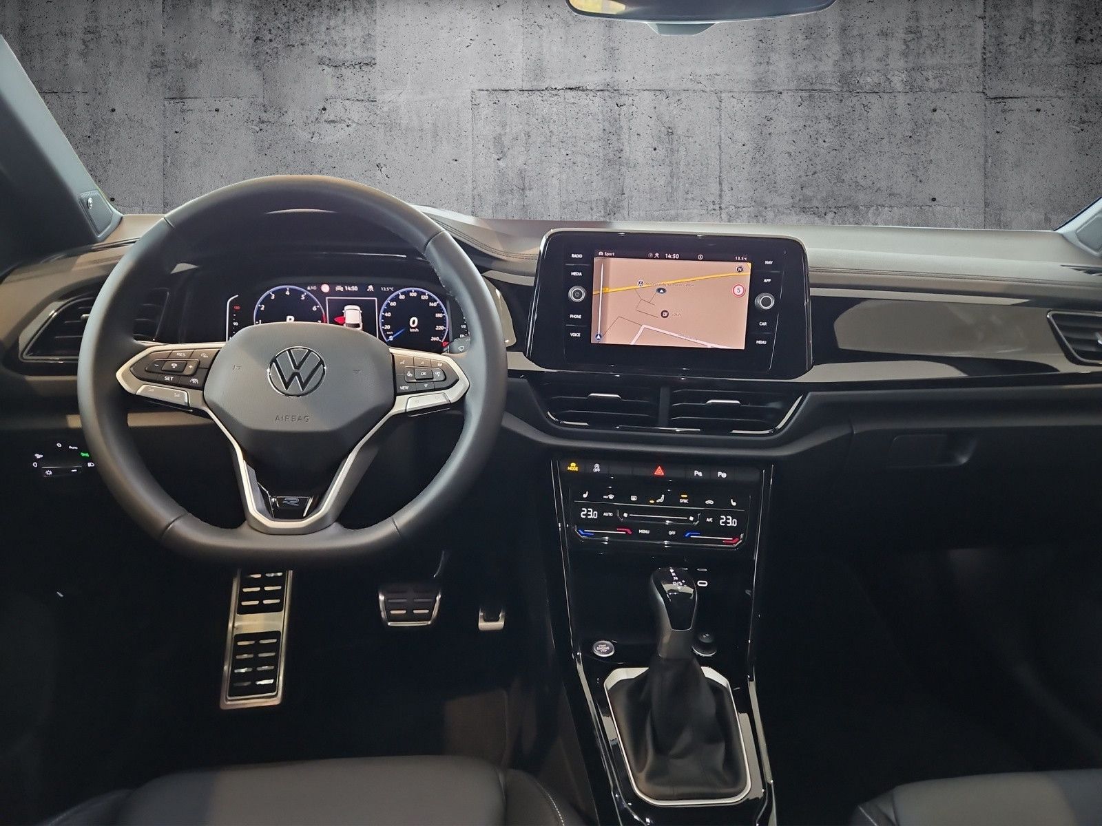 T-Roc R-LINE 1.5 TSI OPF DSG Panorama Leder AHK