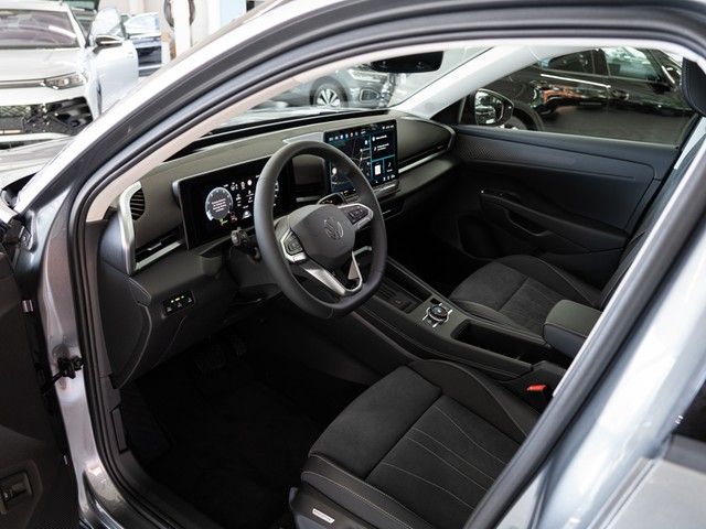 T-Roc Style eTSI DSG IQ Drive + Light GJR AHK Na