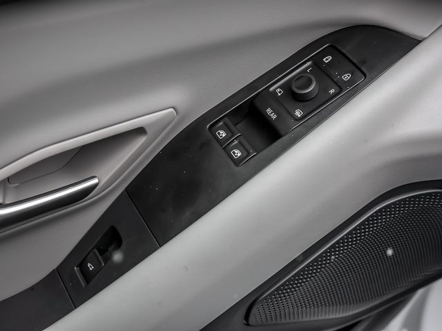 Ford Explorer Premium RWD Massagesitz Kamera Pano B&O