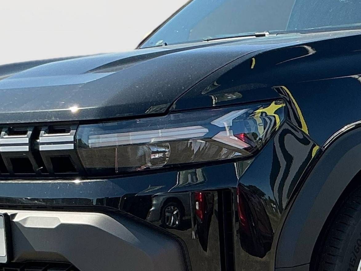 Fahrzeugabbildung Dacia Duster Extreme mild hybrid 140
