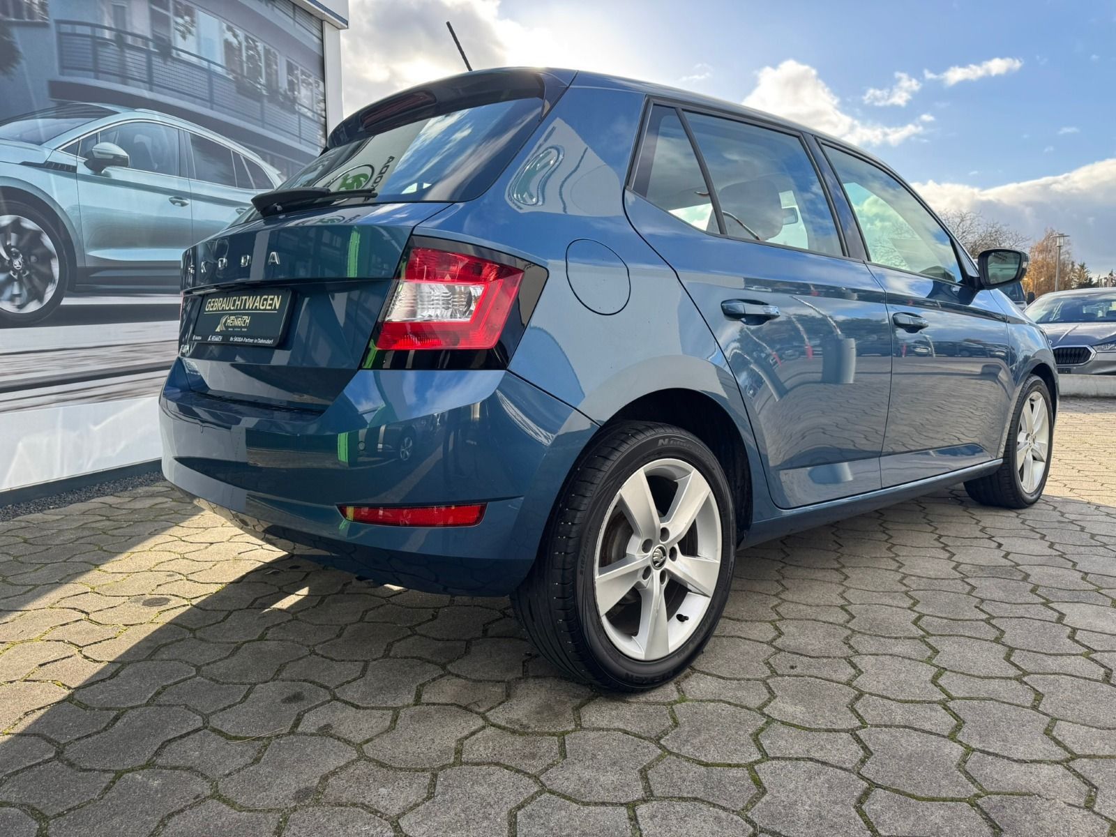 Fahrzeugabbildung SKODA Fabia 95PS 5-Gang*SHZ*PDC*ALU* Bluetooth