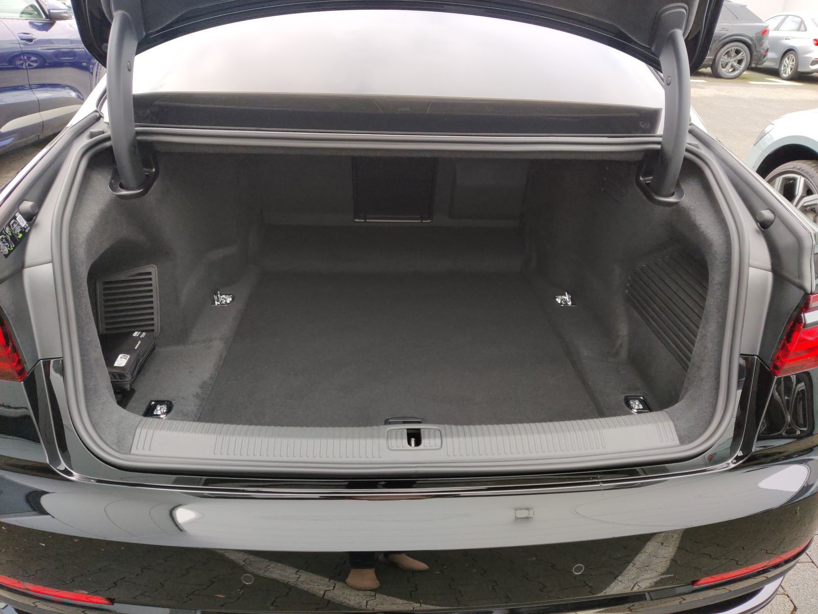 Audi A8 - Bild 18