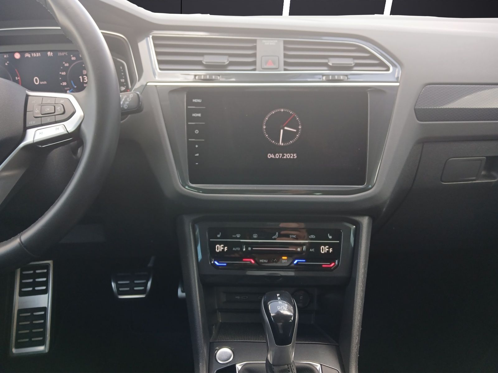 Fahrzeugabbildung Volkswagen Tiguan TDI United DSG Matrix Navi HUD AID ACC RF