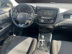 MITSUBISHI Outlander 4x4 KLIMA,NAVI,PDC,360CAM,SHZ,XENON,BT