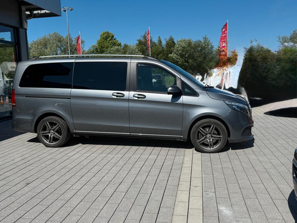 Mercedes-Benz V 220